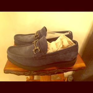 Ferragamo blue suede shoes worn once like new